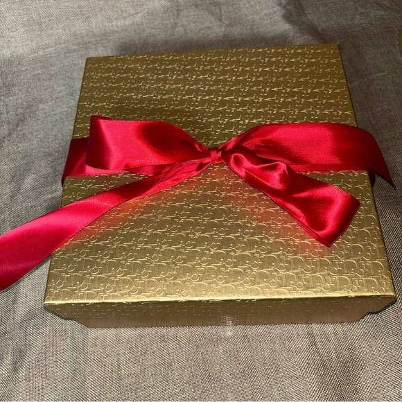 Vintage Dior Gold Gift Box with Red Ribbon and Red Tissue Paper Size: 9.5 x 9.5 - Picture 1 of 9